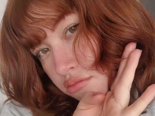 cam girl playing with vibrator DaizyKey