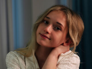 free nude cam DorisCounsell