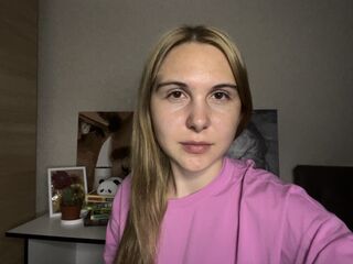 camslut naked RamonaPanah