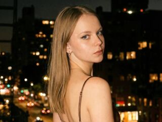 nude cam photo SophiePeachy