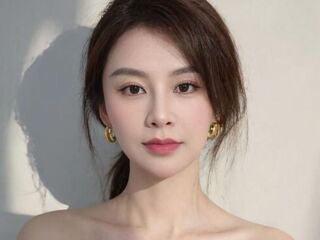 naked camgirl masturbating with vibrator XiaoJuan