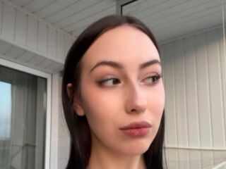camwhore fingering pussy EllyMcdaniel