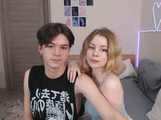 cam couple livecam AshleyandBridget