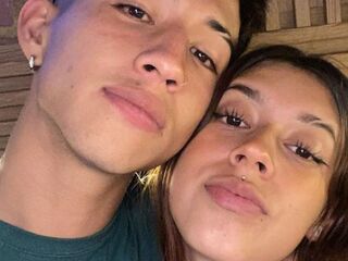 sex webcam chatroom MikeAndEva