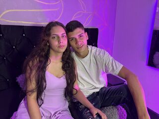 couple bedroom sex cam MilanSofia