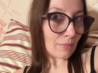 hot striptease web cam AlanyssLyon