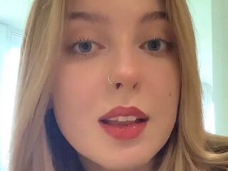 topless webcam girl AlbertaGodsil