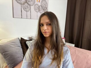 hot webcam slut AlisiaMillar