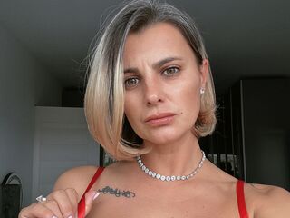 shaved pussy webcam AnishaBee