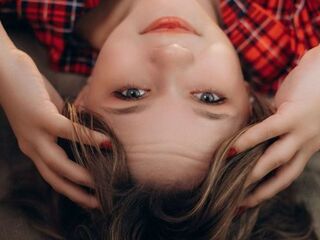 fingering girl chatroom AnnAmour