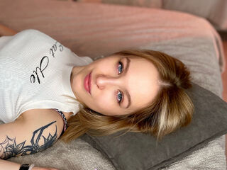 cam whore AnnieClar