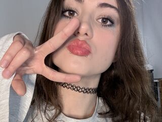 camslut showing tits AriaLush