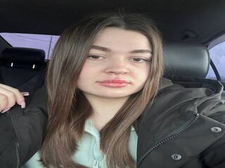 adult webcam chat room AvelineMyst