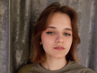 topless webcamgirl BeatrixBlumer