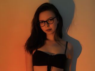 fingering girl chat BeatrixHessey