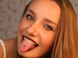 naked cam girl photo BelleCox