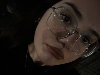 naughty camgirl masturbating with dildo BettyWatkins