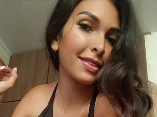 girl showing tits BrendaMontecarlo