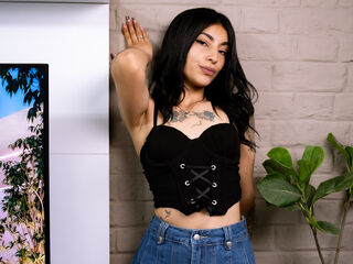 naked cam girl masturbating with dildo BrunnetAlba