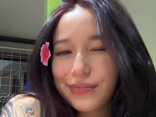 mastubating web cam girl CamiLewit