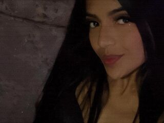 camgirl sexchat CamyRoux