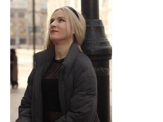 kinky webcam model CarinGoodwin