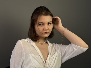 camslut showing pussy CaritaMattox