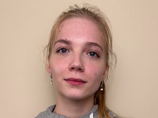 nude camgirl pic CarmanChapmon