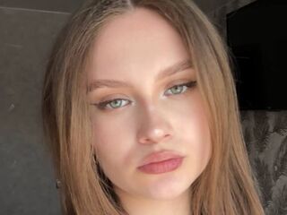 hot cam slut CarylonPreis