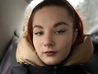 camgirl masturbating with dildo CaterinaSirpilla