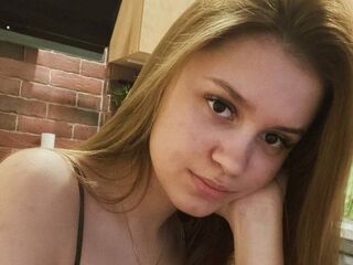 cam girl playing with sextoy CathrynEdgin