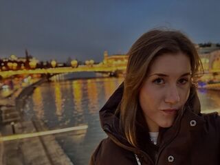 nude cam girl pic CaylinGarczynski