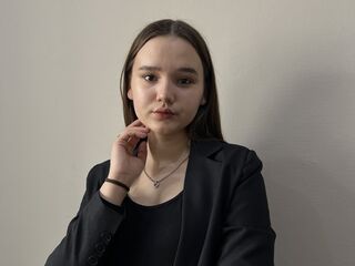 naughty camgirl fingering shaved pussy CletaBooth