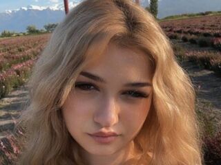sexy webcam CloudyFox