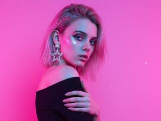 naked webcamgirl DaiseyNovotny