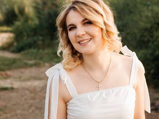 camsex show DemetriceAkpan