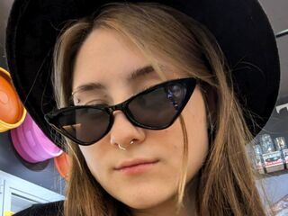 nude cam girl picture EasterCaris