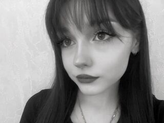 girl chatroom EvelynnCaillouet