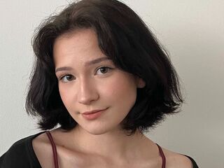 camgirl masturbating with sextoy FrancineCollums