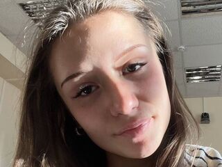 cam girl chatroom HeidyDuggar