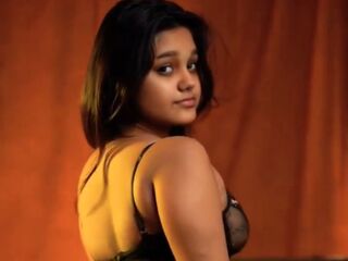 camslut masturbating ImmiGreen
