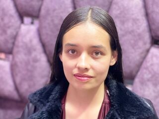 webcam girl chat room IssaMontenegro