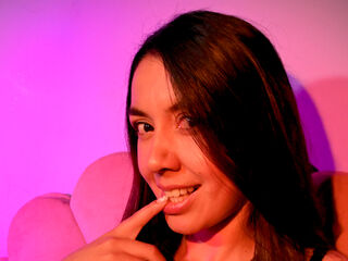 live chat IssabellaEvans
