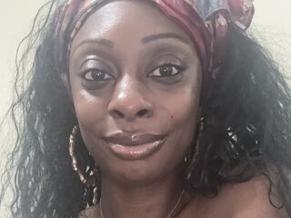 camslut showing tits JanaeDave