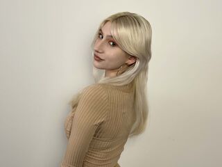 topless girl JoslynCobbin