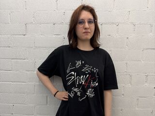 camslut showing tits JoslynForrester