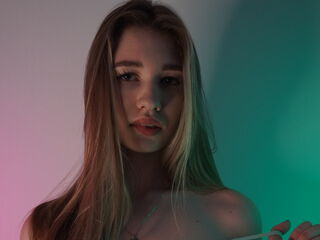 camgirl playing with vibrator JudithWales