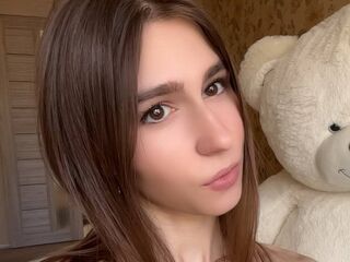 webcam girl chat room KarieChuong