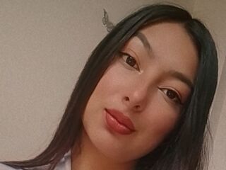 camgirl fingering shaved pussy KatieRibero