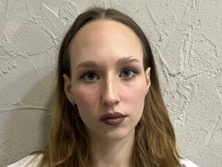 camgirl playing with sex toy KatrinJons